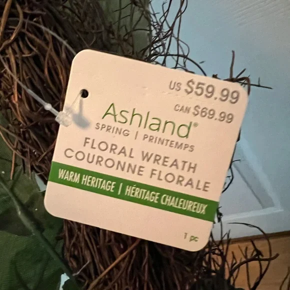 Ashland Floral Wreath - Picture 4 of 4